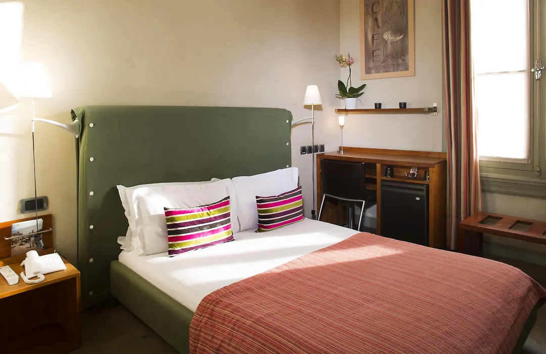 Hotel des Arceaux-1