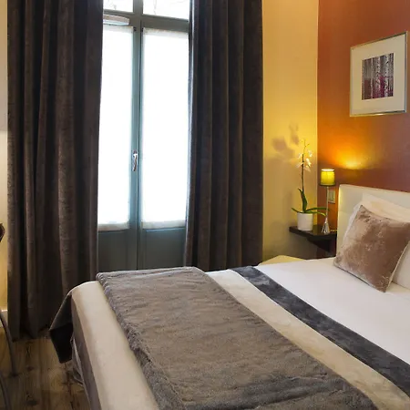 Hotel des Arceaux-2